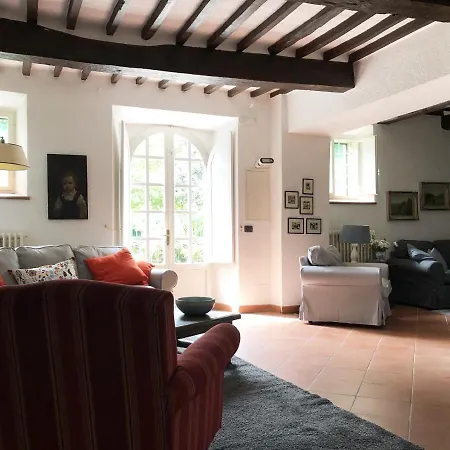 Casa Capanni Fila Willa Cortona